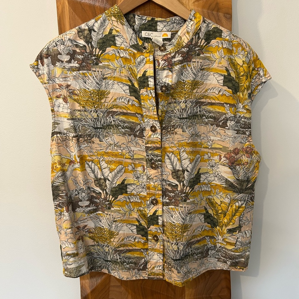 C&C California Tropical Print Linen Blouse Size S